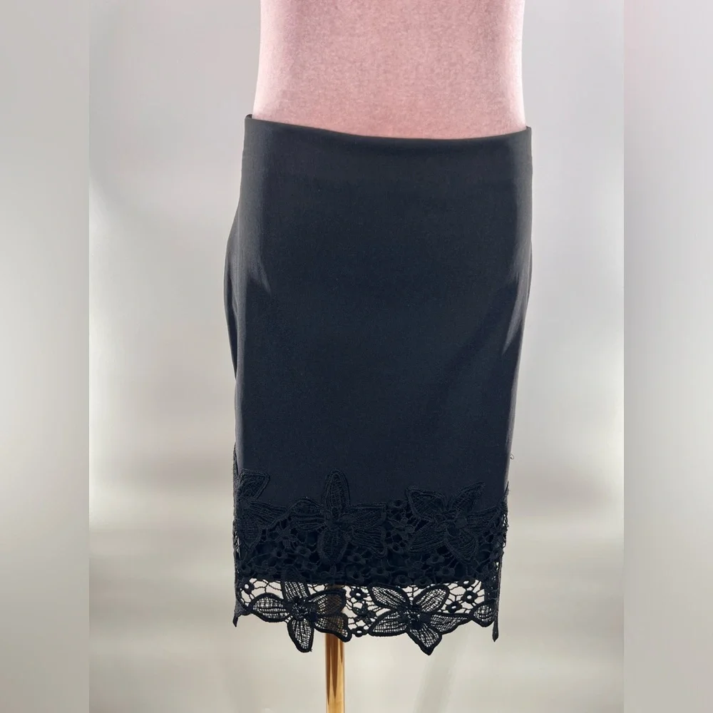 EUC BCX Lace Trimmed Pencil Skirt